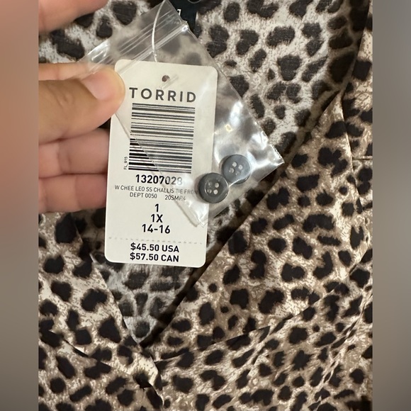 Torrid Challis Tie-Front Dolman Top Blouse Leopard Print Size 1X New - Picture 7 of 11